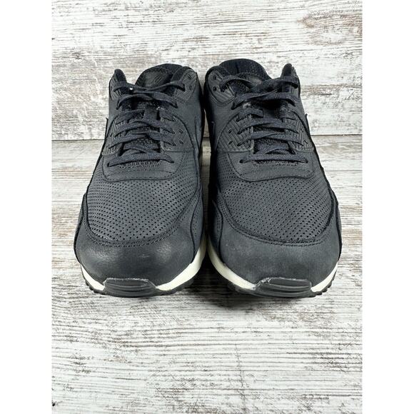 Women's Nike Air Max 90 Pinnacle Black/Sail Leather Sneakers Sz 8.5 Athletic - Picture 5 of 12